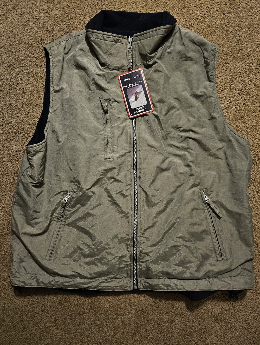 NWT Free Tech Reversible Vest Mens XL Moss And Navy  Fleece Gorpcore Hiking